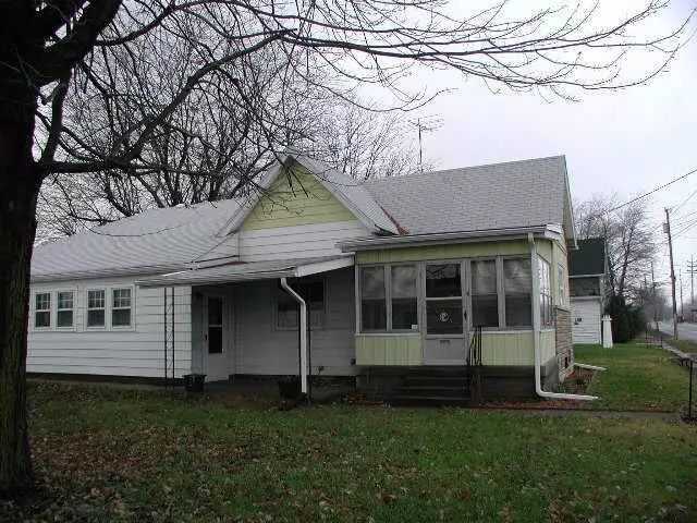 117 W CROSS ST, Anderson, IN 46012