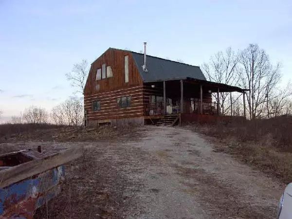 3896 Hoover RD, Nashville, IN 47448