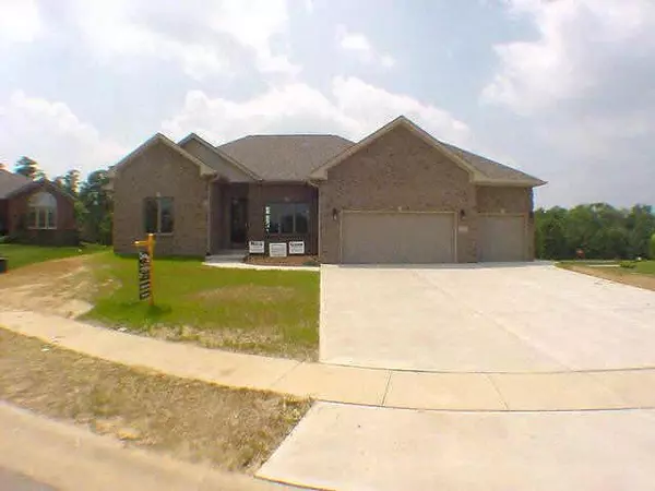 6091 Boulder DR, Columbus, IN 47201