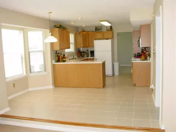 Indianapolis, IN 46236,6908 Silver Tree DR