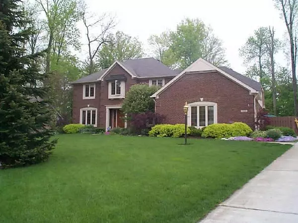 7625 W Village WAY, New Palestine, IN 46163