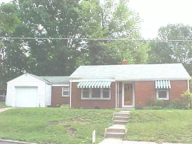 220 CENTRAL, Anderson, IN 46012