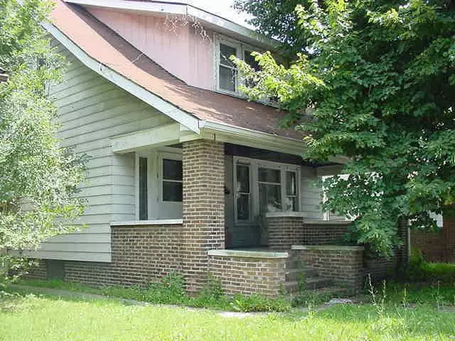 Indianapolis, IN 46201,907 N RURAL ST