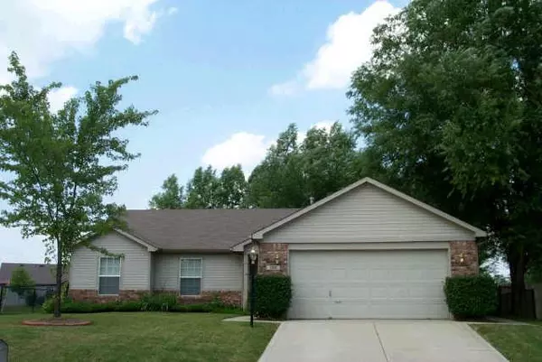 7920 WILLOW WIND CIR, Indianapolis, IN 46239