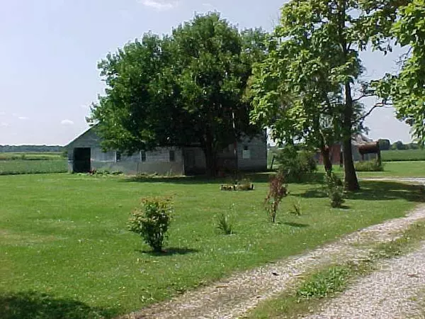 Alexandria, IN 46001,10387 E 300 RD