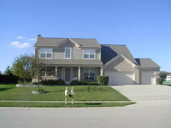 202 W Columbine LN, Westfield, IN 46074