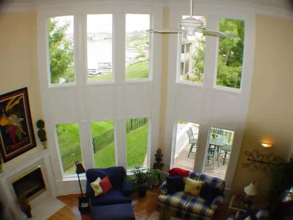 Mccordsville, IN 46055,12994 Shoreline BLVD