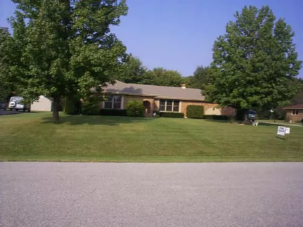 2840 S Sunrise DR, New Palestine, IN 46163