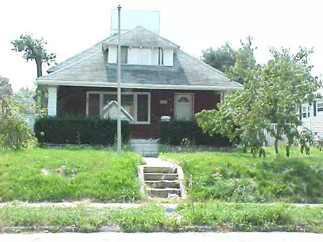 1221 W 5TH ST, Anderson, IN 46016