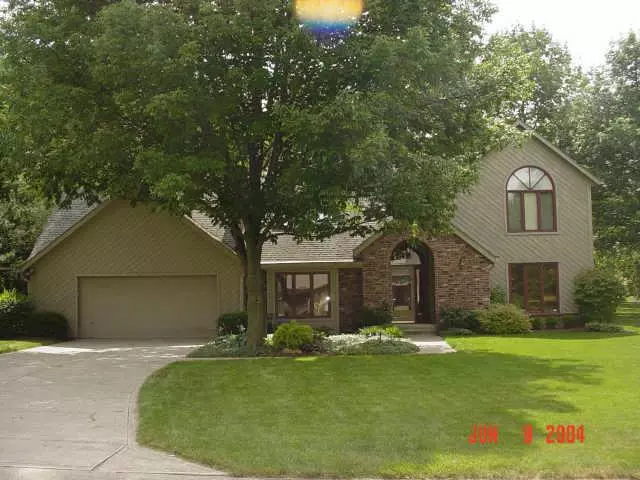 9212 Castle Knoll BLVD, Indianapolis, IN 46250