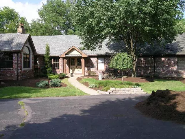 9450 E 100 S, Zionsville, IN 46077