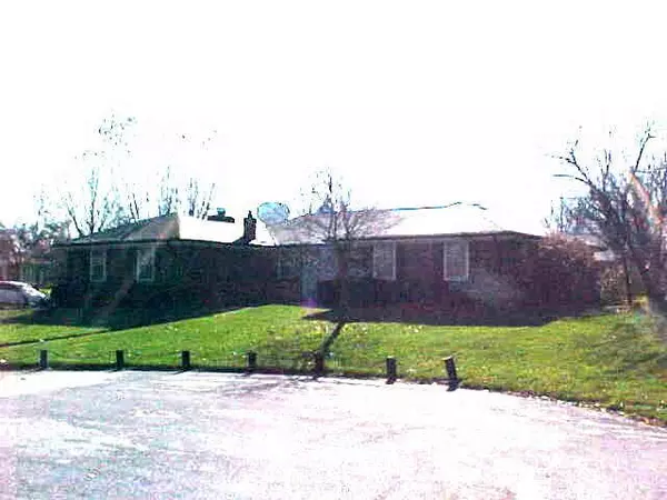 4059 E RESTIN CT, Greenwood, IN 46142