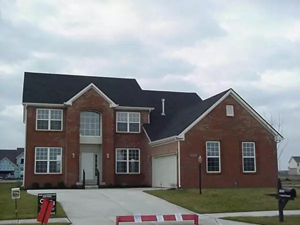 8694 N Emerald BLVD, Mccordsville, IN 46055