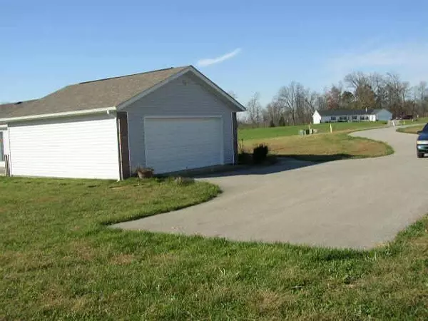 Salem, IN 47167,667 Abbott LN