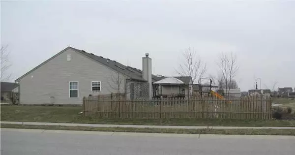 Westfield, IN 46074,401 E Pine Ridge DR