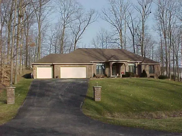 702 Woodfield Court, North Vernon, IN 47265