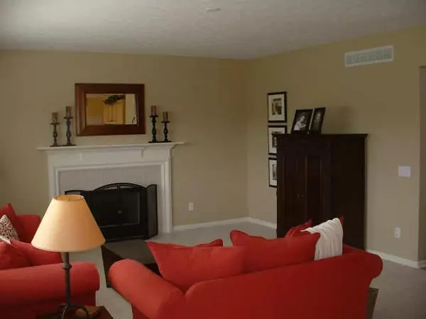 Westfield, IN 46074,525 Viburnum Run