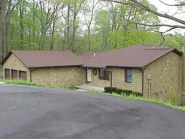 2235 Hill Valley, Martinsville, IN 46151