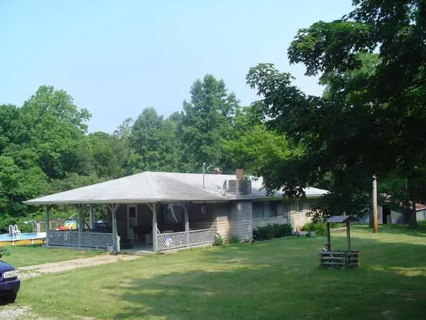 3480 W Roberts RD, Trafalgar, IN 46181