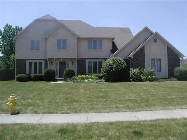 678 Woodbine Drive East, Carmel, IN 46033