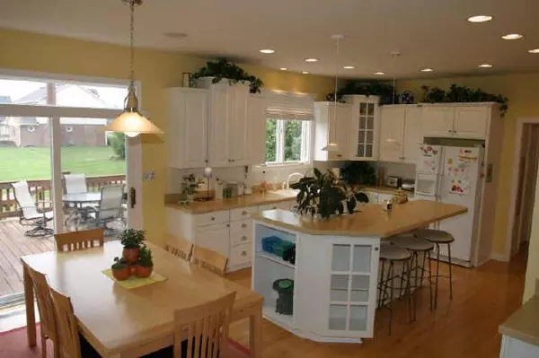 Mccordsville, IN 46055,9921 Wind River Run