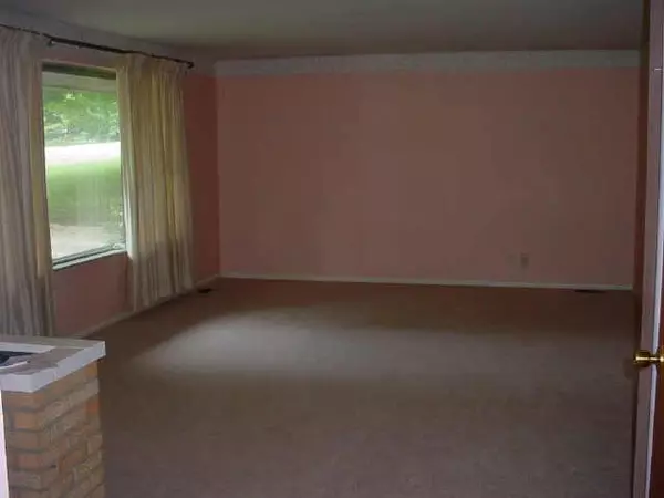 Greenwood, IN 46142,215 Elm