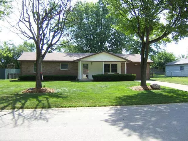 611 E Fairview DR, Greenwood, IN 46142