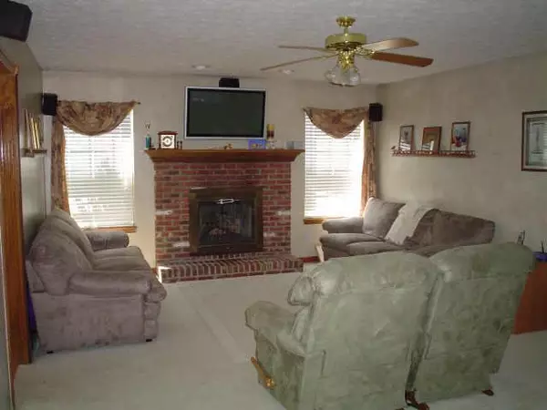 Greenwood, IN 46142,234 N Greenbriar DR