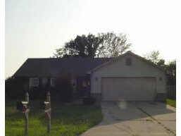 8272 N Burbrink Dr, Columbus, IN 47201
