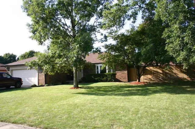 3110 Meridian Meadows RD, Greenwood, IN 46142