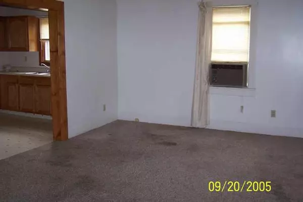 Frankfort, IN 46041,851 Rowe ST