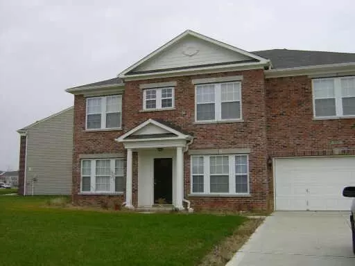 5835 N Attleburg DR, Mccordsville, IN 46055