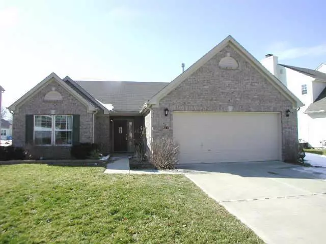 7412 SYCAMORE RUN DR, Indianapolis, IN 46237