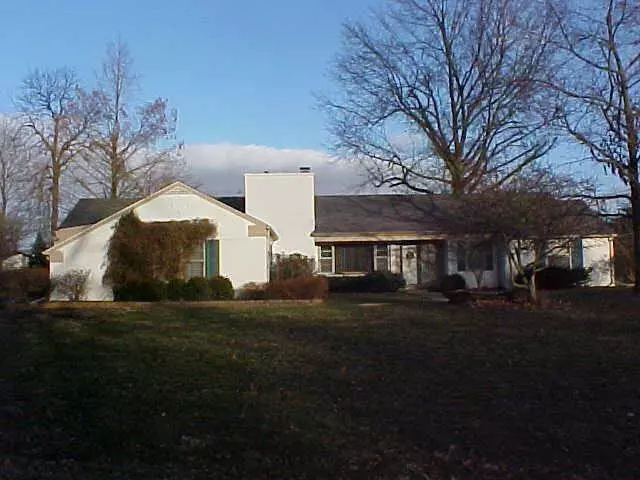 Anderson, IN 46011,830 SUNSET DR