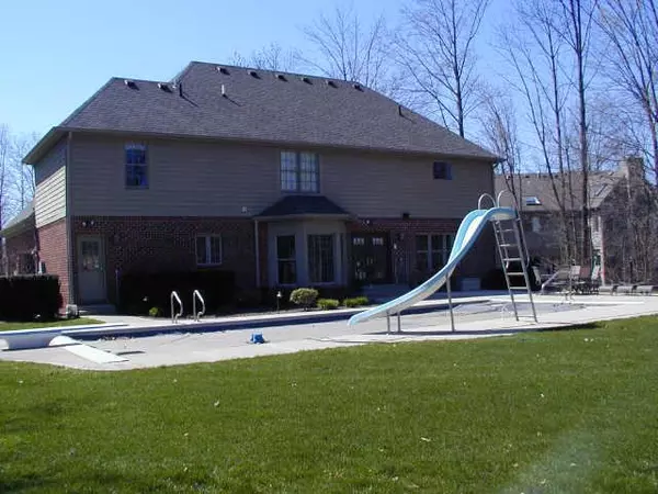 Mccordsville, IN 46055,9772 Reston LN