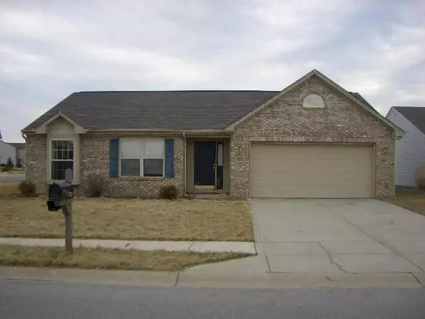 2520 Longleaf DR, Greenwood, IN 46143