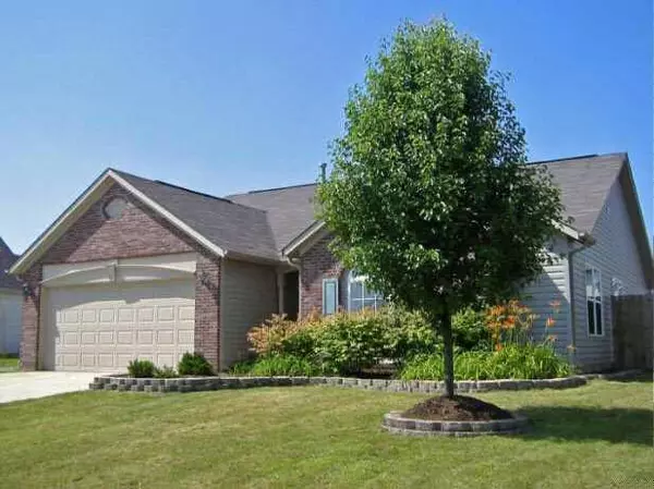 9927 Suncoral, Fishers, IN 46038