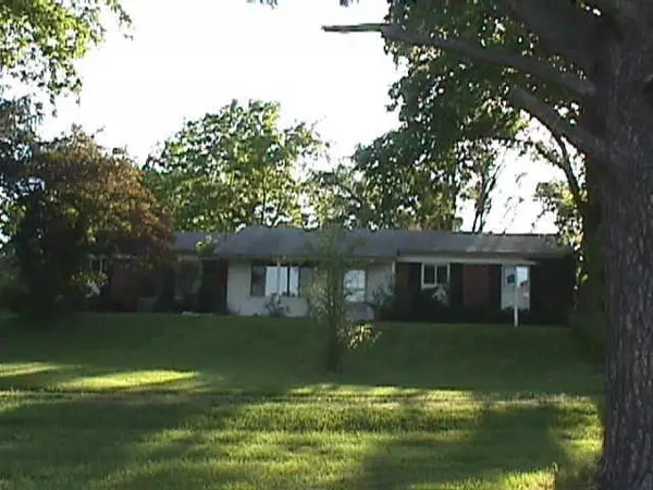 6061 S 900 W, Daleville, IN 47334