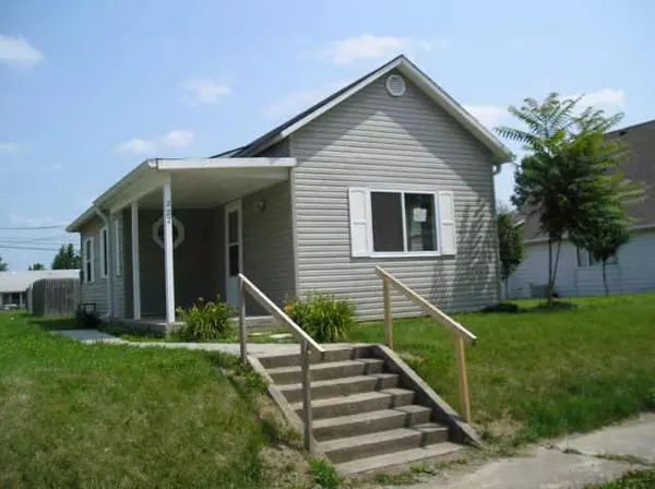 222 E 11th ST, Lapel, IN 46051