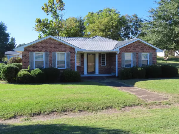 515 NW 2ND St, Carbon Hill, AL 35549