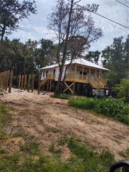 1223 Chaumont AVE, Dauphin Island, AL 36528