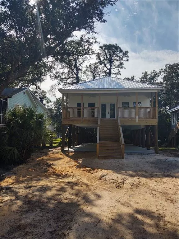 Dauphin Island, AL 36528,1221 Chaumont AVE