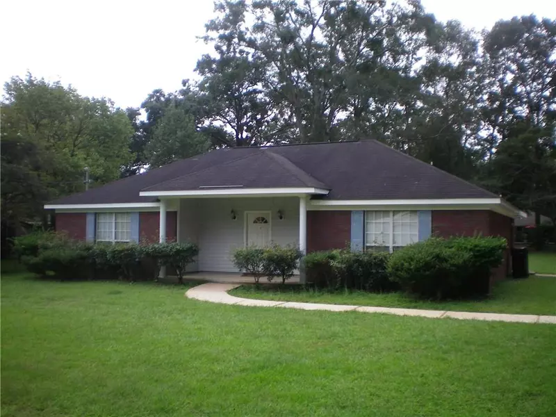 313 Woodland AVE, Satsuma, AL 36572