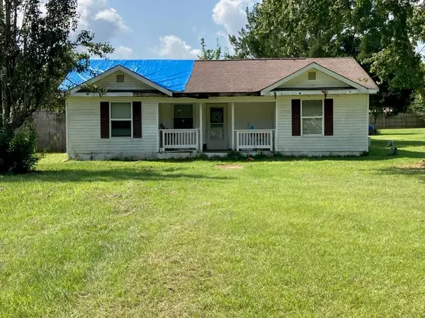 18640 Bull Springs RD, Robertsdale, AL 36567