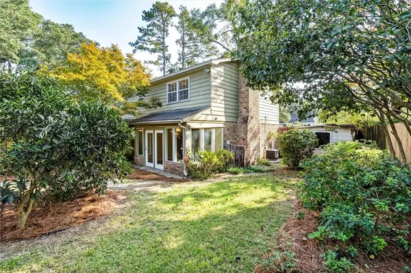 Mobile, AL 36608,513 Wacker LN N