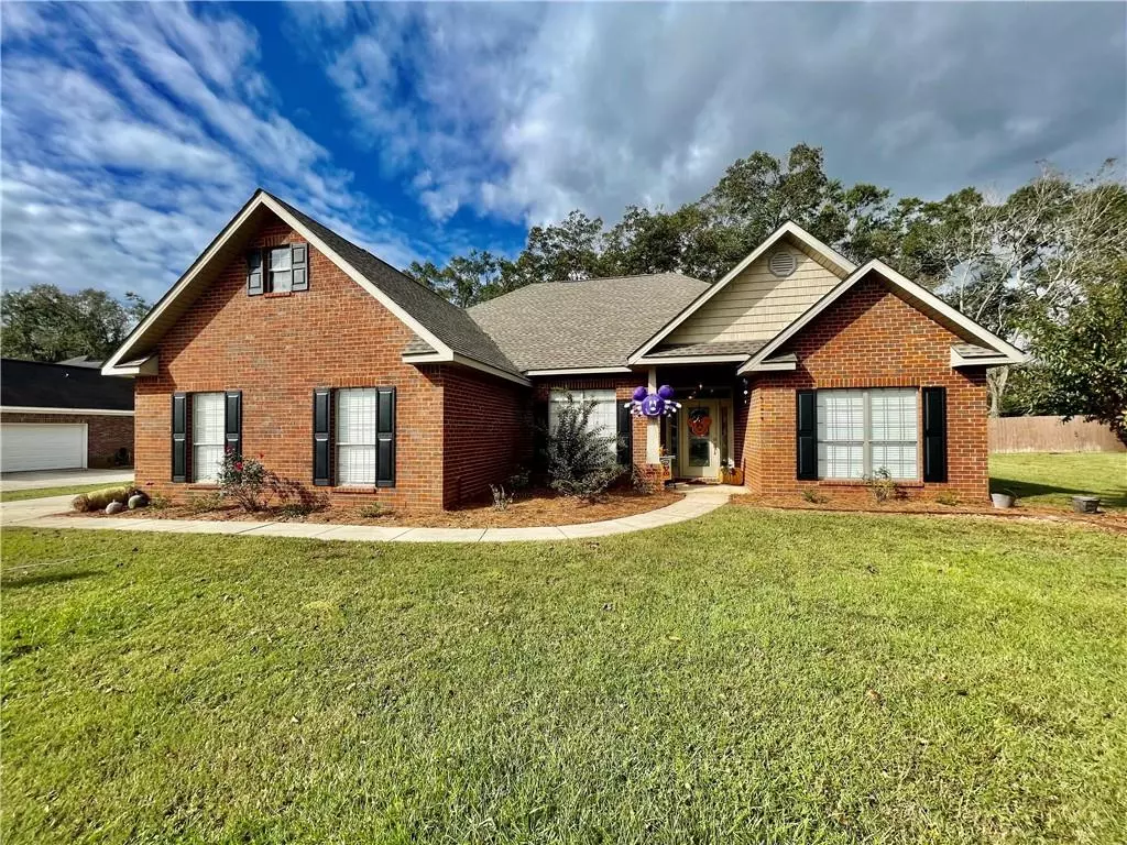 Semmes, AL 36575,2555 Pecan Pointe DR