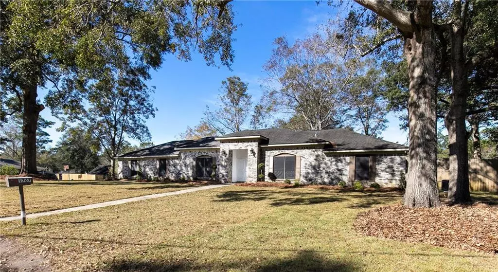 Eight Mile, AL 36613,1767 Woods TRL