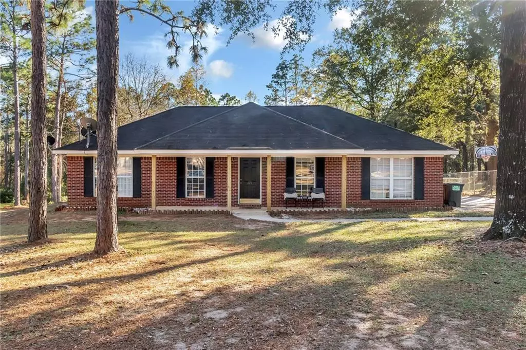 Axis, AL 36505,1175 Timber Creek CT