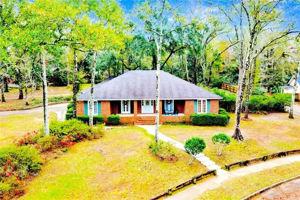 2217 Pine Needle DR E, Mobile, AL 36609