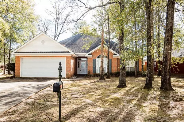 6323 Johnston LN, Mobile, AL 36609